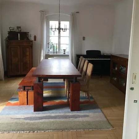 Villa Schoene 150 Qm-wohnung In Jugendstil-villa