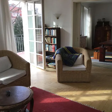 Villa Schoene 150 Qm-wohnung In Jugendstil-villa