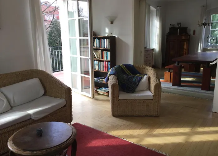 Villa Schoene 150 Qm-wohnung In Jugendstil-villa